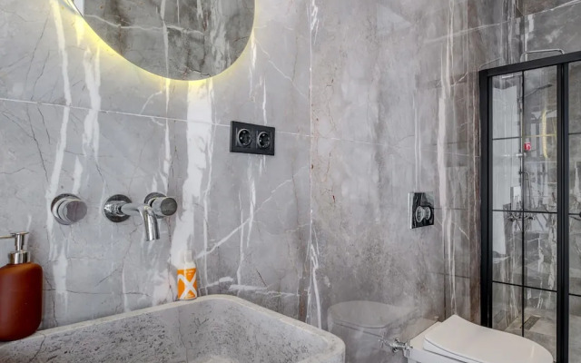 Spacious Modern Flat With Balcony 5 min to Taksim