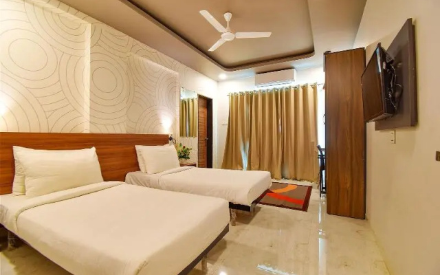 Collection O 42665 Manomay Homes