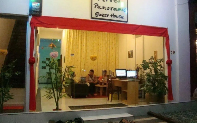 River Golden House - Hostel