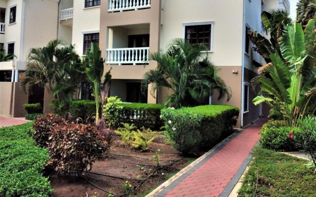 Chic Apartment in Willemstad Surrounded by Tropical Garden