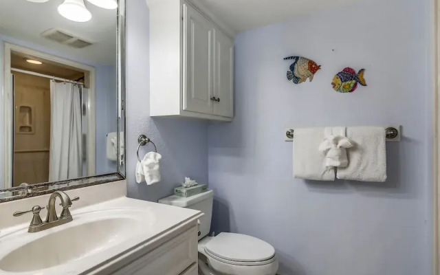 Seascape 2211 2 Bedroom Condo by RedAwning