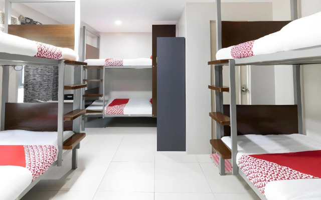 OYO 152 Sangco Condotel