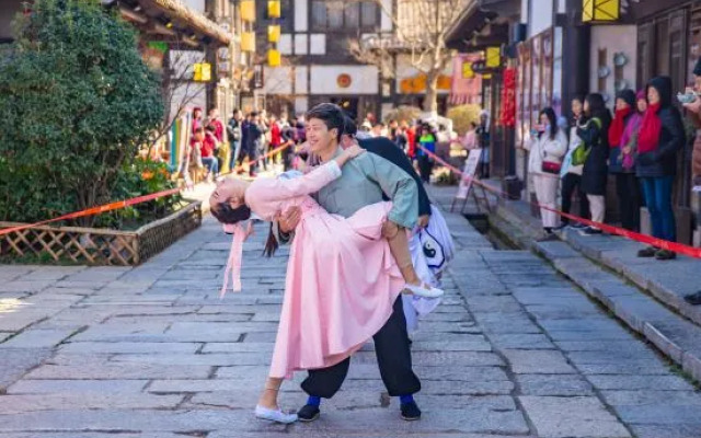 Yanquan  Hanguan Hotel（Oriental Saltlake Resort）