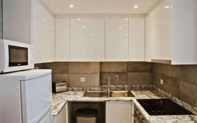 GuestReady - Square Painted Ceuta