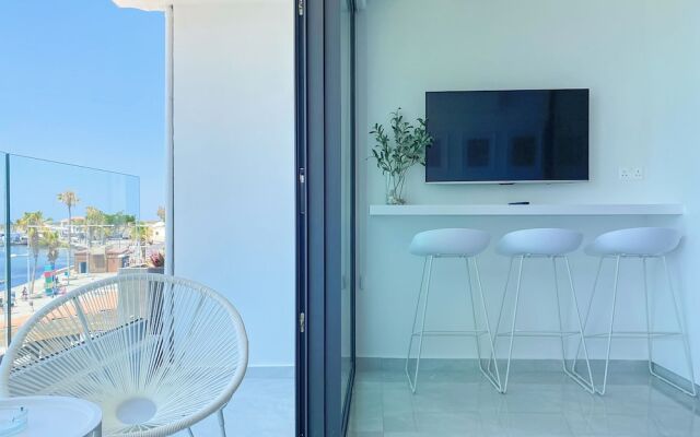 Phaedrus Living Marina Sea  214 Emerald