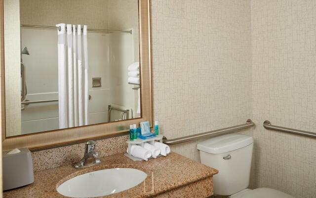 Holiday Inn Express & Suites Oxford by IHG