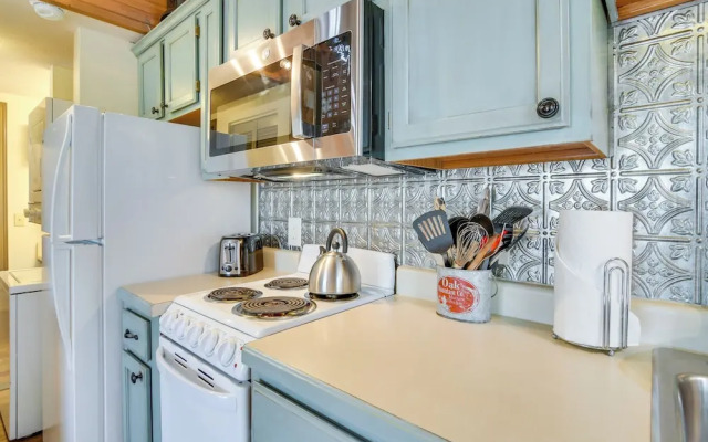 Relax Fireside! Home 8 Mi to Silver Dollar City