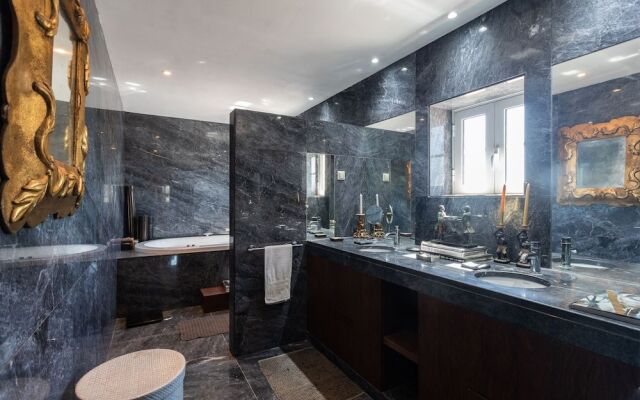 Rosa Estates The Farmhouse & Stables