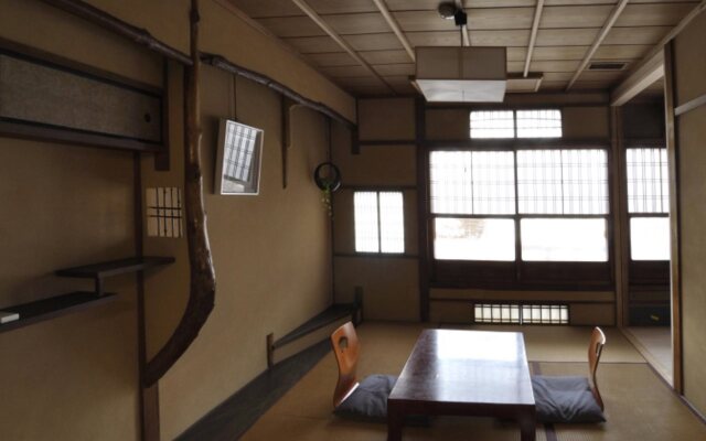 Traditional Kyoto Inn serving Kyoto cuisine IZUYASU