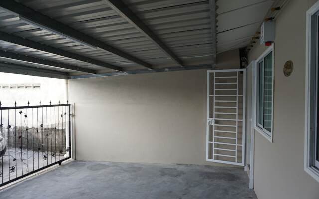 Sakura Bandar Semariang Guest House
