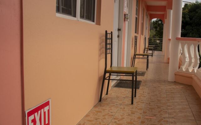 Louislyn Apartments