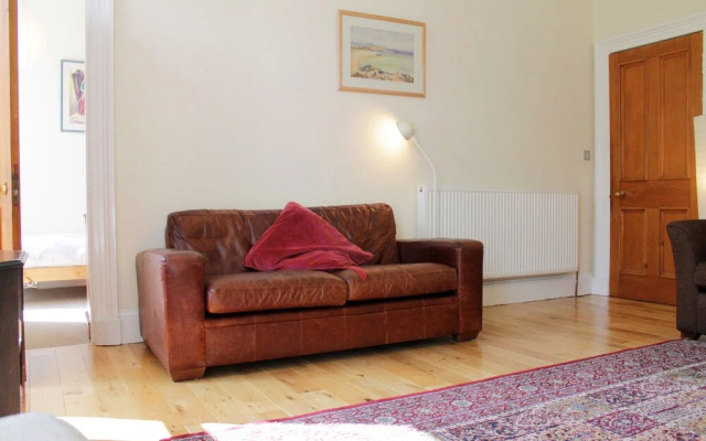 Silver Lining - Gilmore Place Apartment