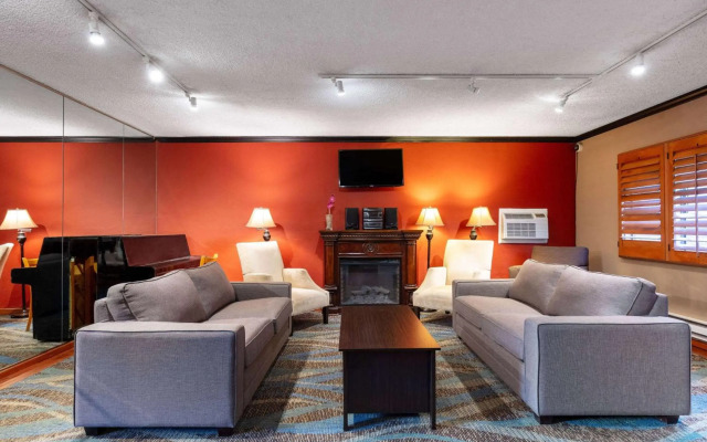 Travelodge by Wyndham Seattle By The Space Needle