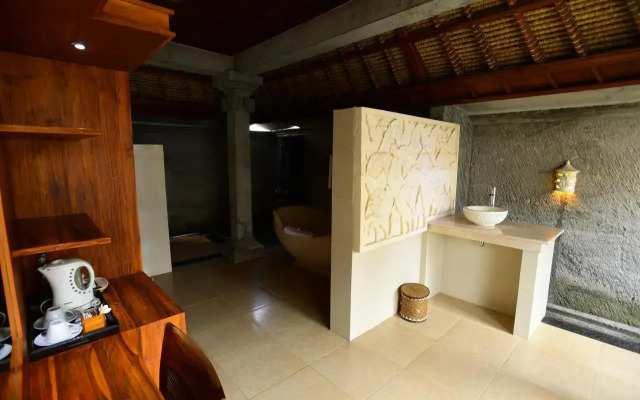 Santi Mandala Villa & Spa