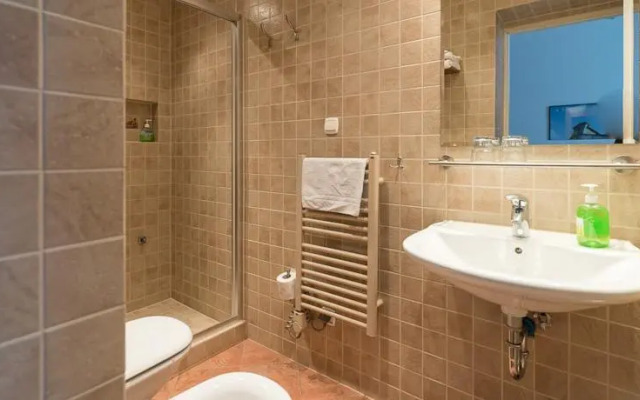 Home in Krakow Silvios Apartments