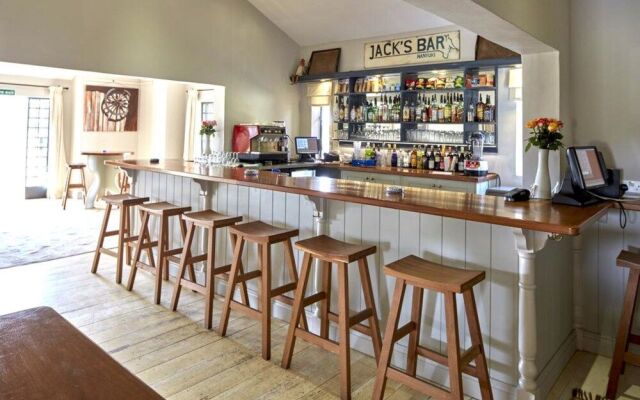 Soames Hotel & Jack's Bar