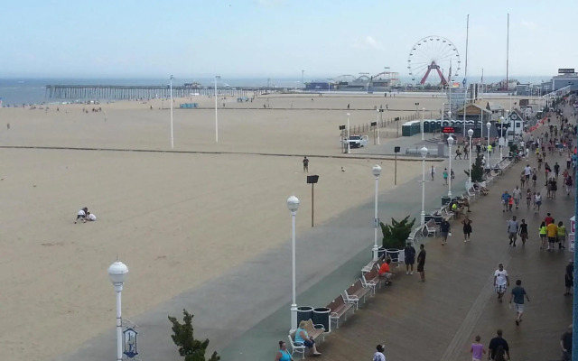 Ocean 1 Hotel and Suites