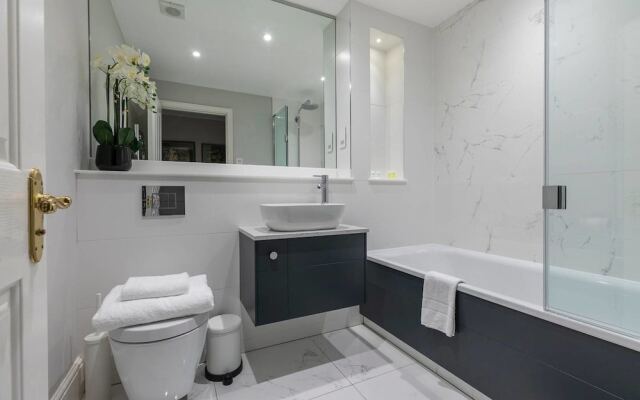 Beautiful 2 bed apt in Mayfair, Close to Tube