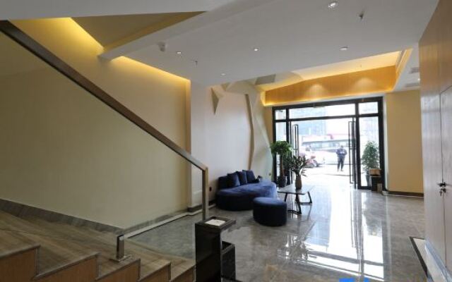 Xinniu Hotel (Chongqing Hua Xi cultural center)