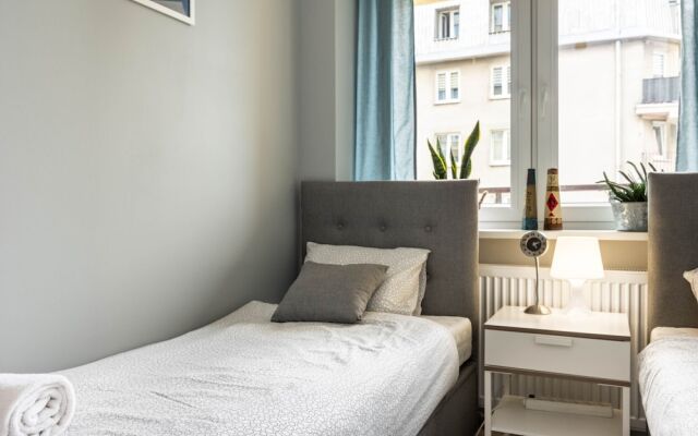 Warsaw Concierge Silver Apartment