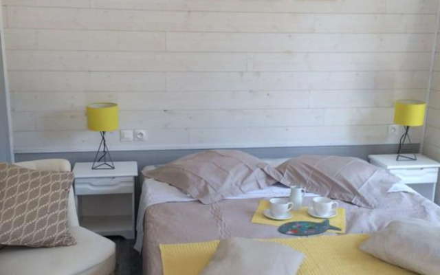 Les Pieds Dans L'Eau