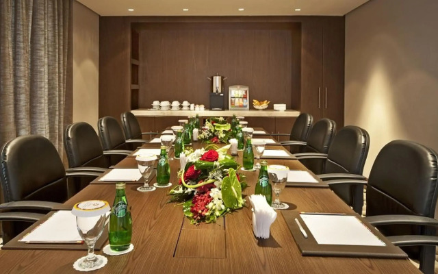Oaks Liwa Executive Suites