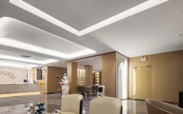 VX Hotel (Meilan Airport East Railway Station)