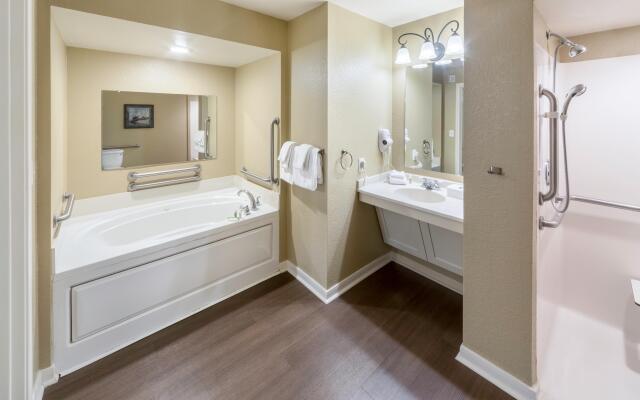 Holiday Inn Club Vacations Piney Shores Resort at Lake Conroe by IHG