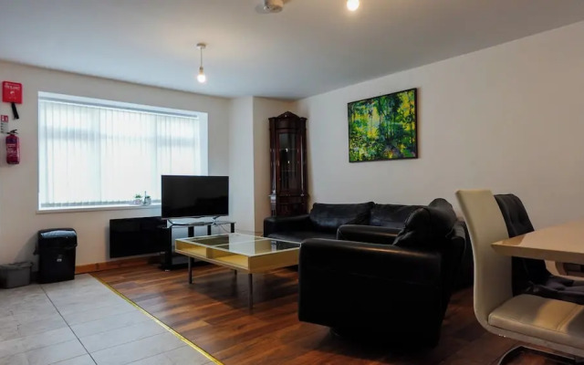 LuxeLiving Apartment