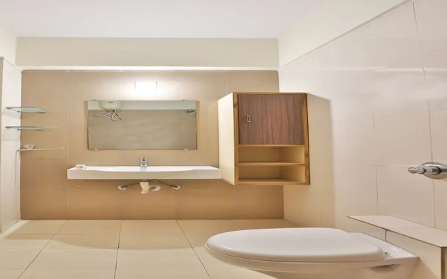 OYO 11718 Hotel Shivarth