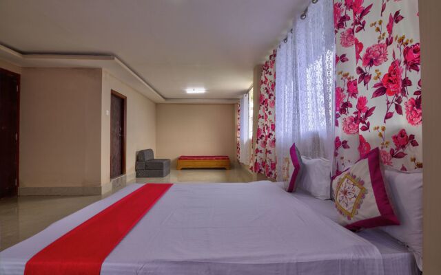 OYO 13466 Hotel Indrakil