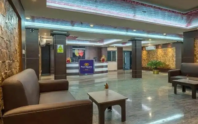 Four Square Holidayz