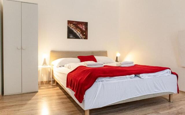 Sleek Studio Apt - Suitable for Longstays