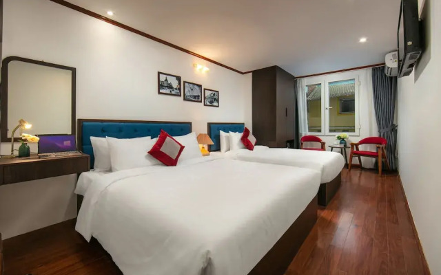 Silk Flower Hotel & Spa