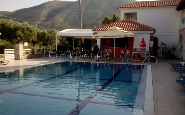 Giannis Studios Alykes