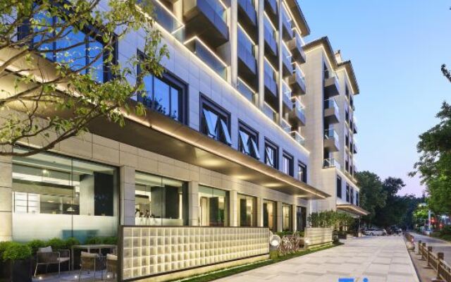 Yangzhou Slender West Lake Hongyuan Garden