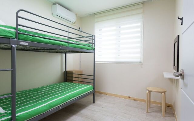 Lian Guesthouse - Hostel