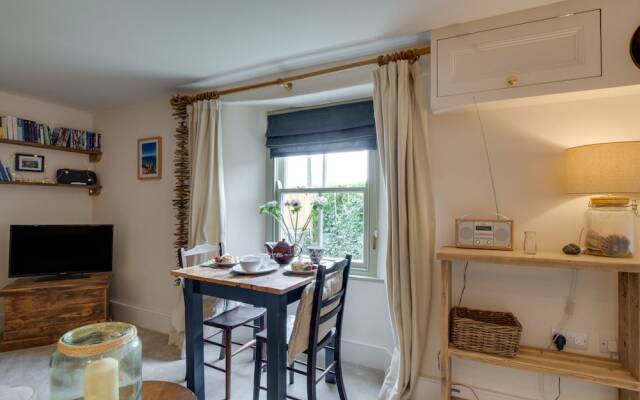 Lovely Holiday Home in Saint Agnes With Garden