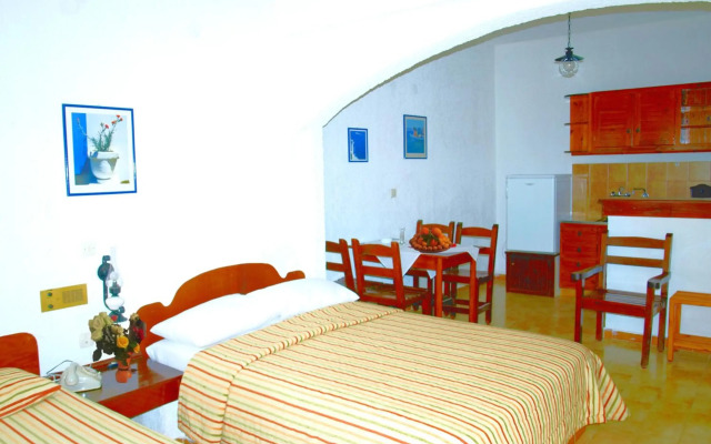Kastro Studios Apartments
