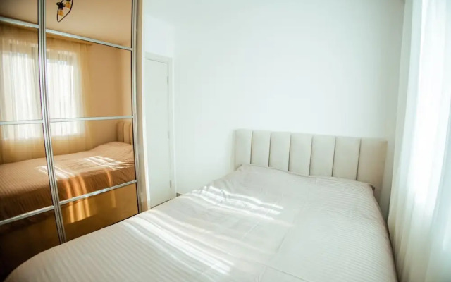 Sirius Lux Apartments