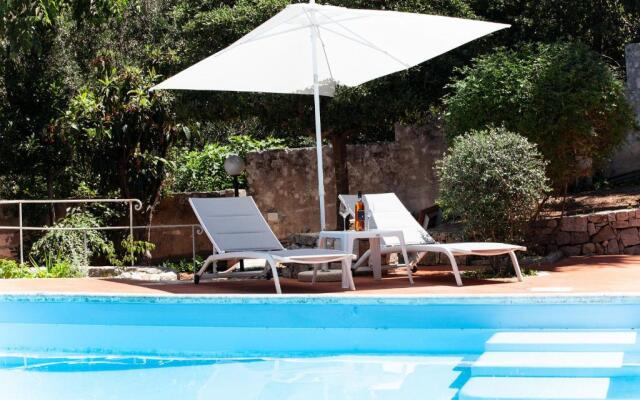 Villa 6 Camere Bagni, Piscina, Wifi, Animali, M200
