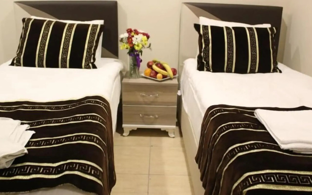 Gorur Hotel
