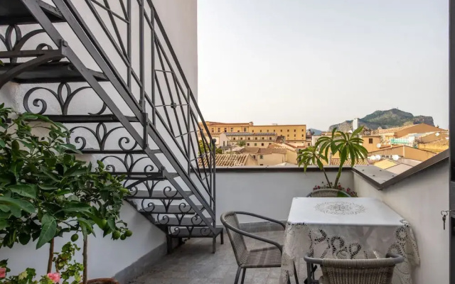 Alloro House With Terrace by Wonderful Italy