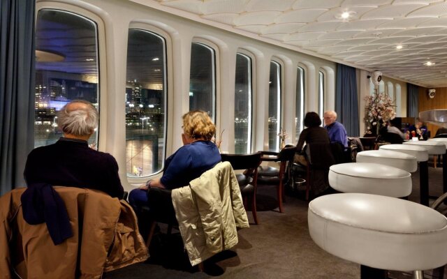 ss Rotterdam Hotel & Restaurants