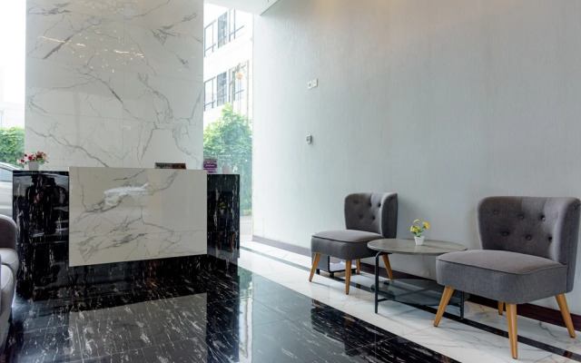 RedLiving Apartemen B Residence BSD - B Hotel