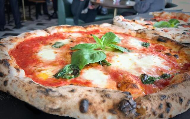 The Comet London Hatfield