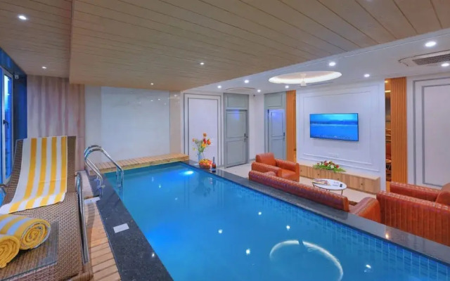 Vega Suites with Private Indoor Pool