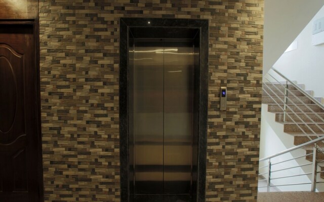 OYO 12762 Citywalk Residency