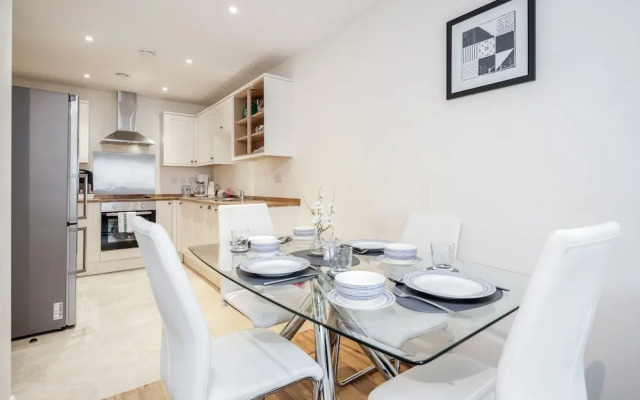 MPL Apartments - Queens Broadway F3