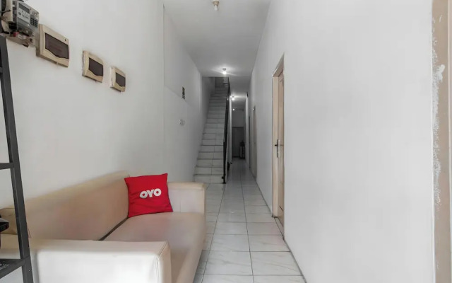 OYO 93720 3D Residence Near Univ. Tarumanegara